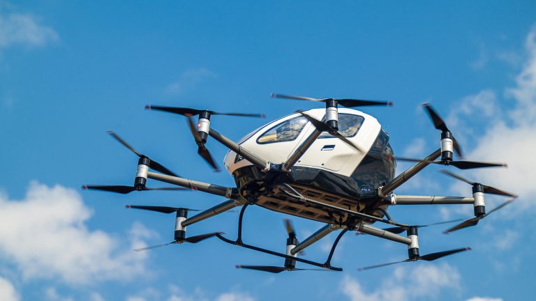 Primer vuelo de un dron taxi con pasajero en la historia de Kazajistán